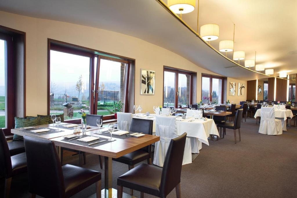 Grund Resort Golf And Ski Mladé Buky Esterno foto