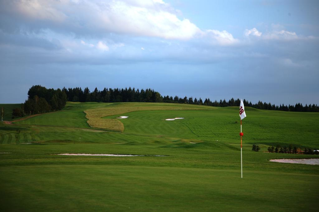 Grund Resort Golf And Ski Mladé Buky Esterno foto