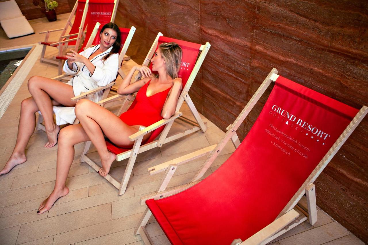 Grund Resort Golf And Ski Mladé Buky Esterno foto